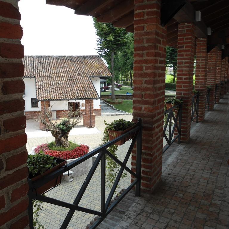 Hotel Novarello Granozzo con Monticello Zewnętrze zdjęcie